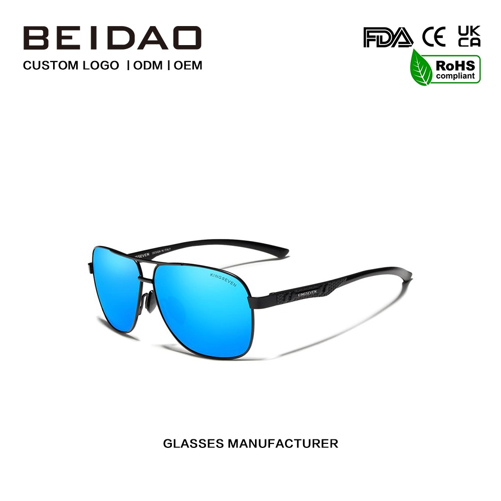 Cermin mata hitam berpolar pelindung matahari